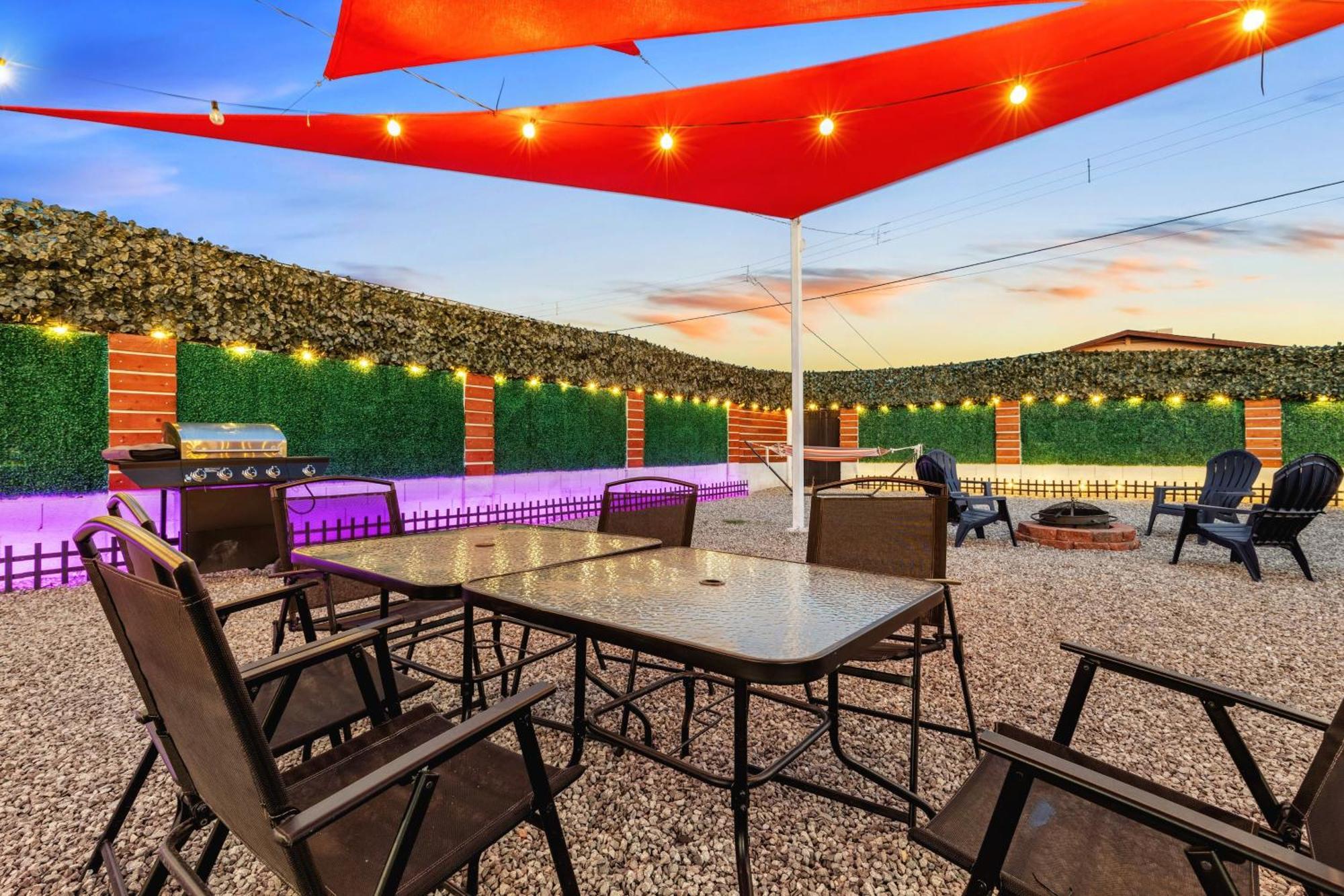Phoenix Retreat - 2 Bedroom Home With King-Size Bed - 3 Smart Tvs - 10 Min From Airp - Unit A Luaran gambar